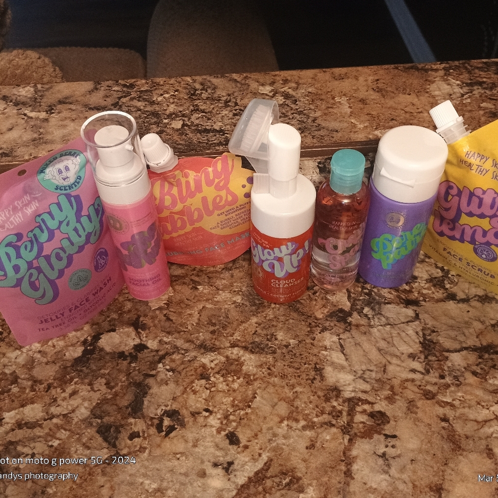 Glow up beauty Bundle Pamper Me Spa Day - Picture 3 of 4